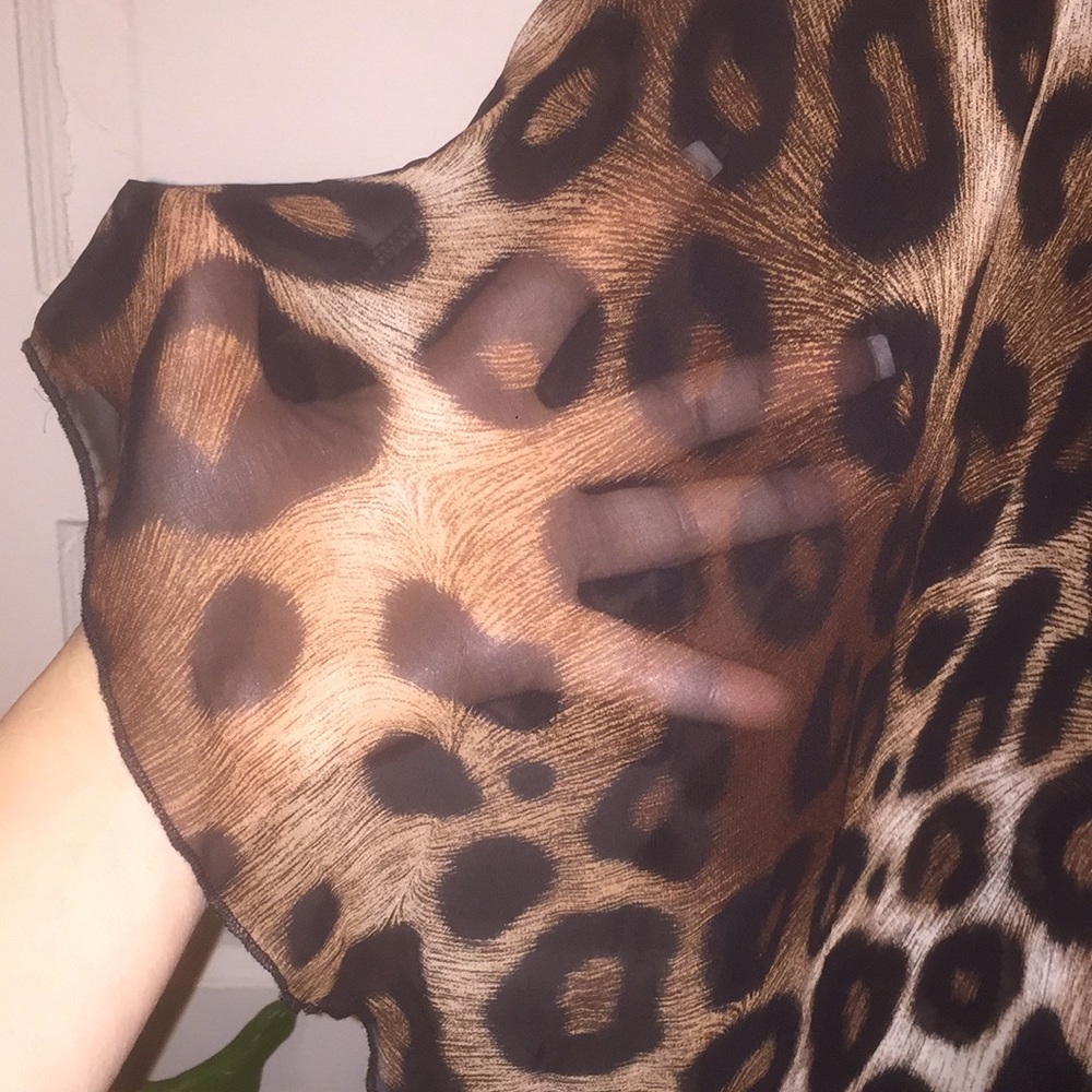Go Wild With This Leopard Print Top - image 3